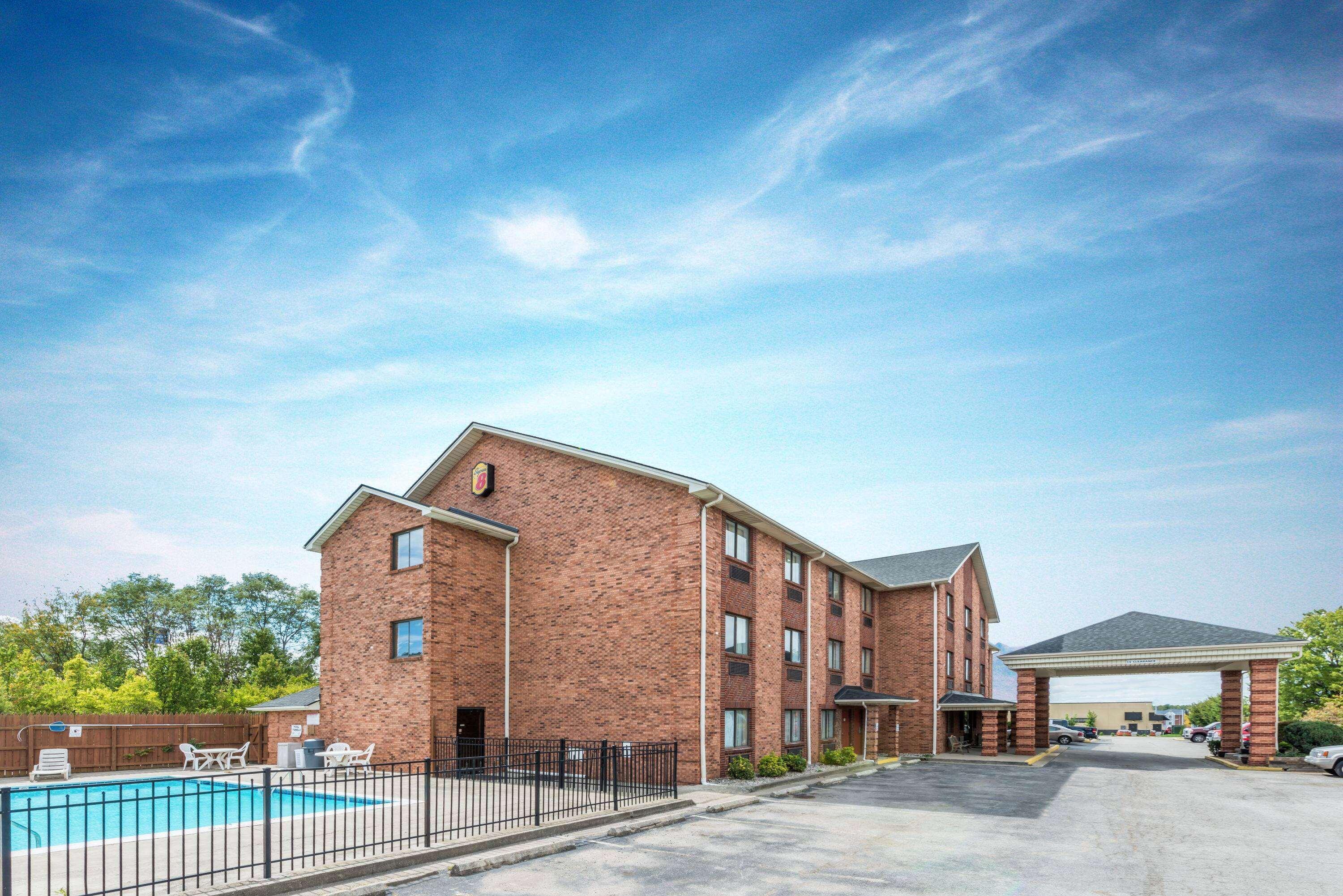 Super 8 By Wyndham Georgetown Hotel Exterior foto