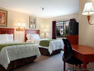 Super 8 By Wyndham Georgetown Hotel Exterior foto